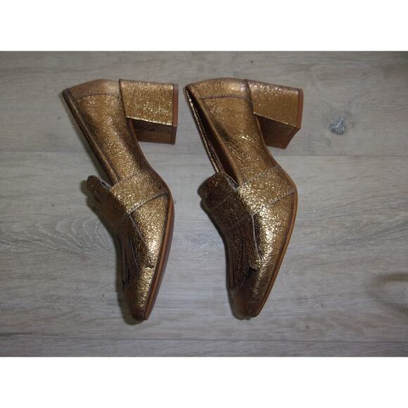 Cole Haan GOLD HEELED LOAFERS w/ Tassel Womens Size 7.5 - Picture 2 of 5